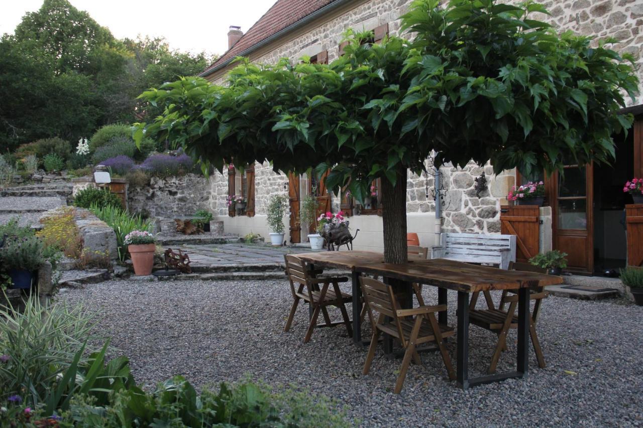 Bed and Breakfast La Belle Âme Saint-Priest-des-Champs Esterno foto